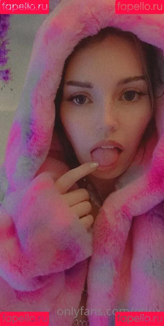 QT Lux Onlyfans Photo Gallery 