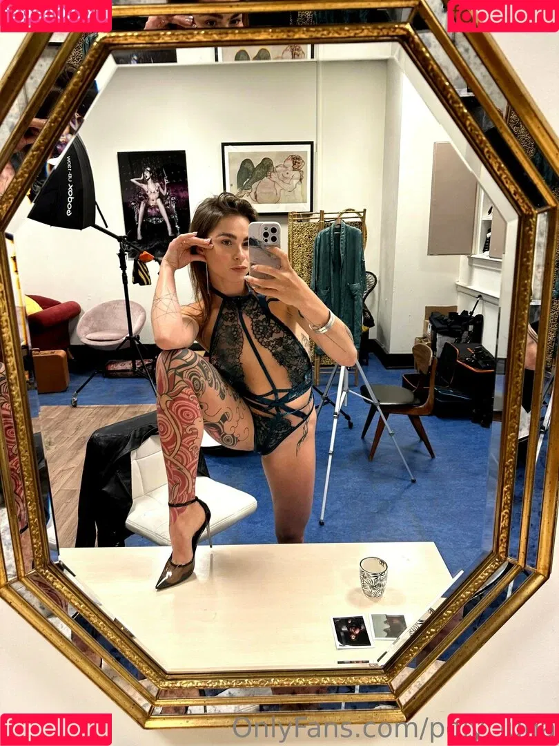 poly_luna Onlyfans Photo Gallery 