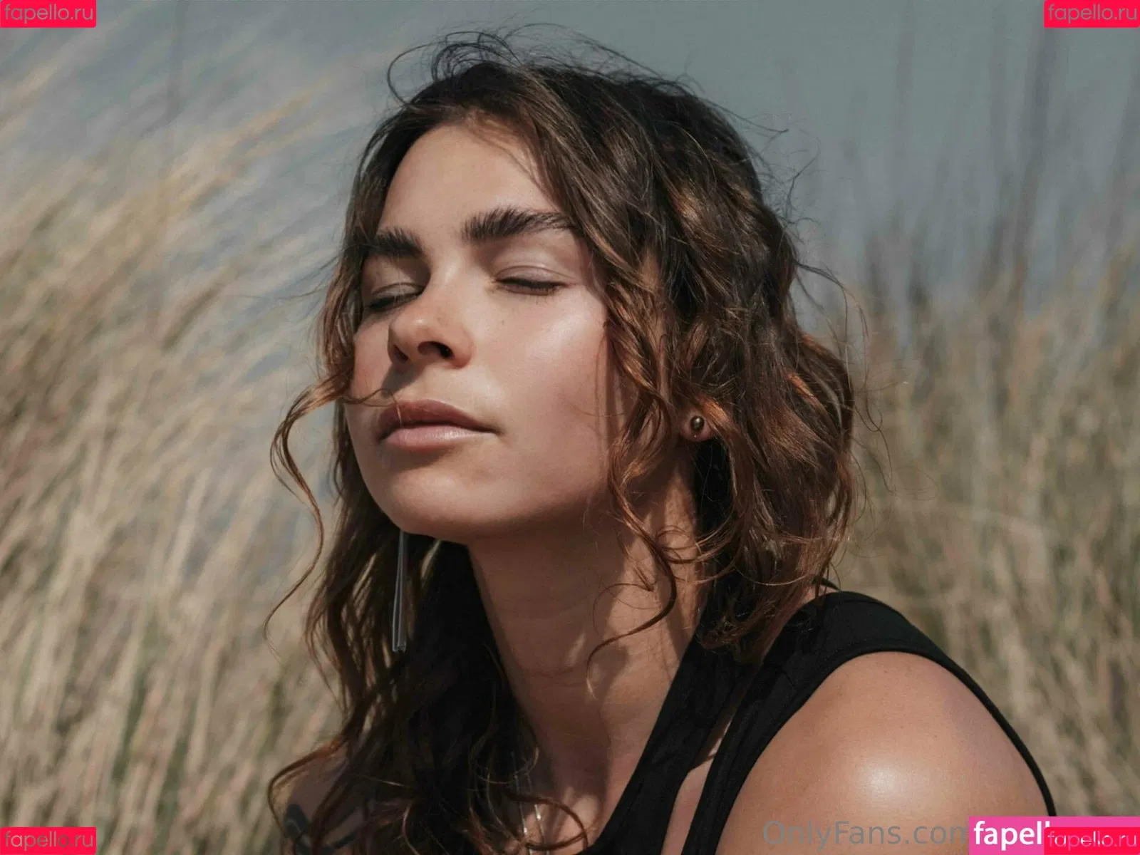 poly_luna Onlyfans Photo Gallery 