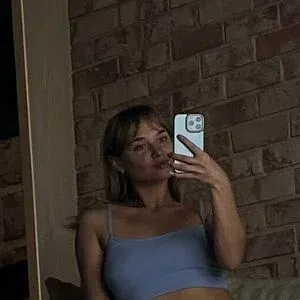 poly_luna Onlyfans Photo Gallery 