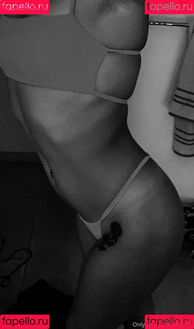 alexisaevans Onlyfans Photo Gallery 