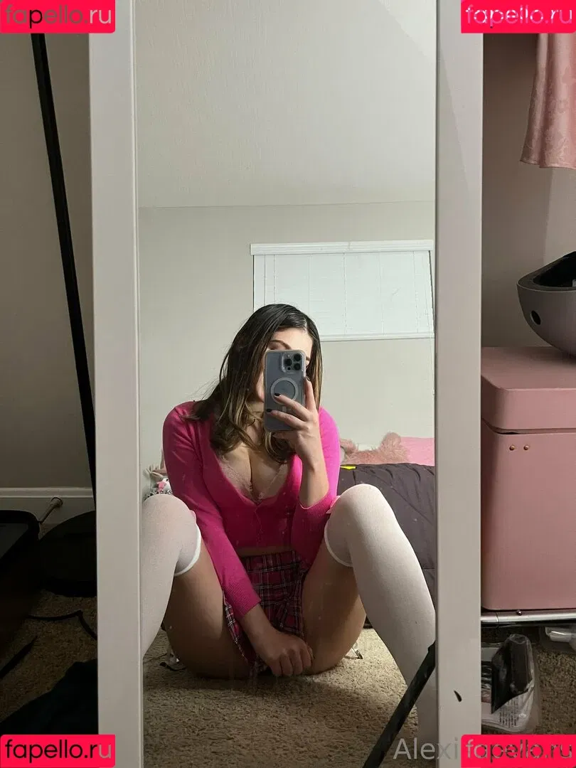 alexisaevans Onlyfans Photo Gallery 