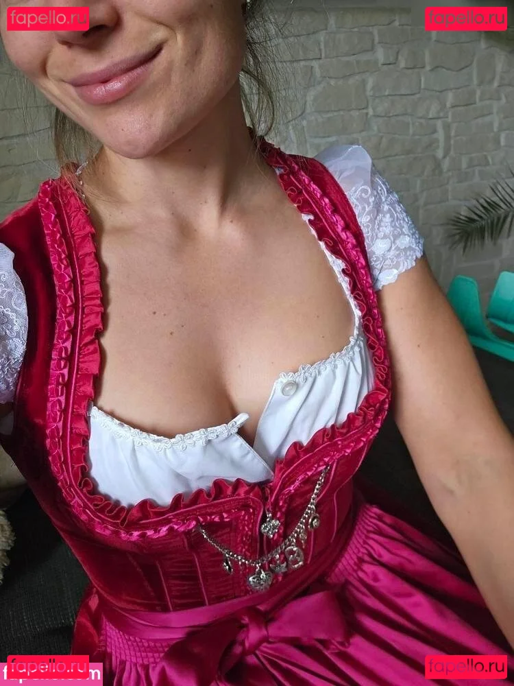 Viktoria Fischer Onlyfans Photo Gallery 