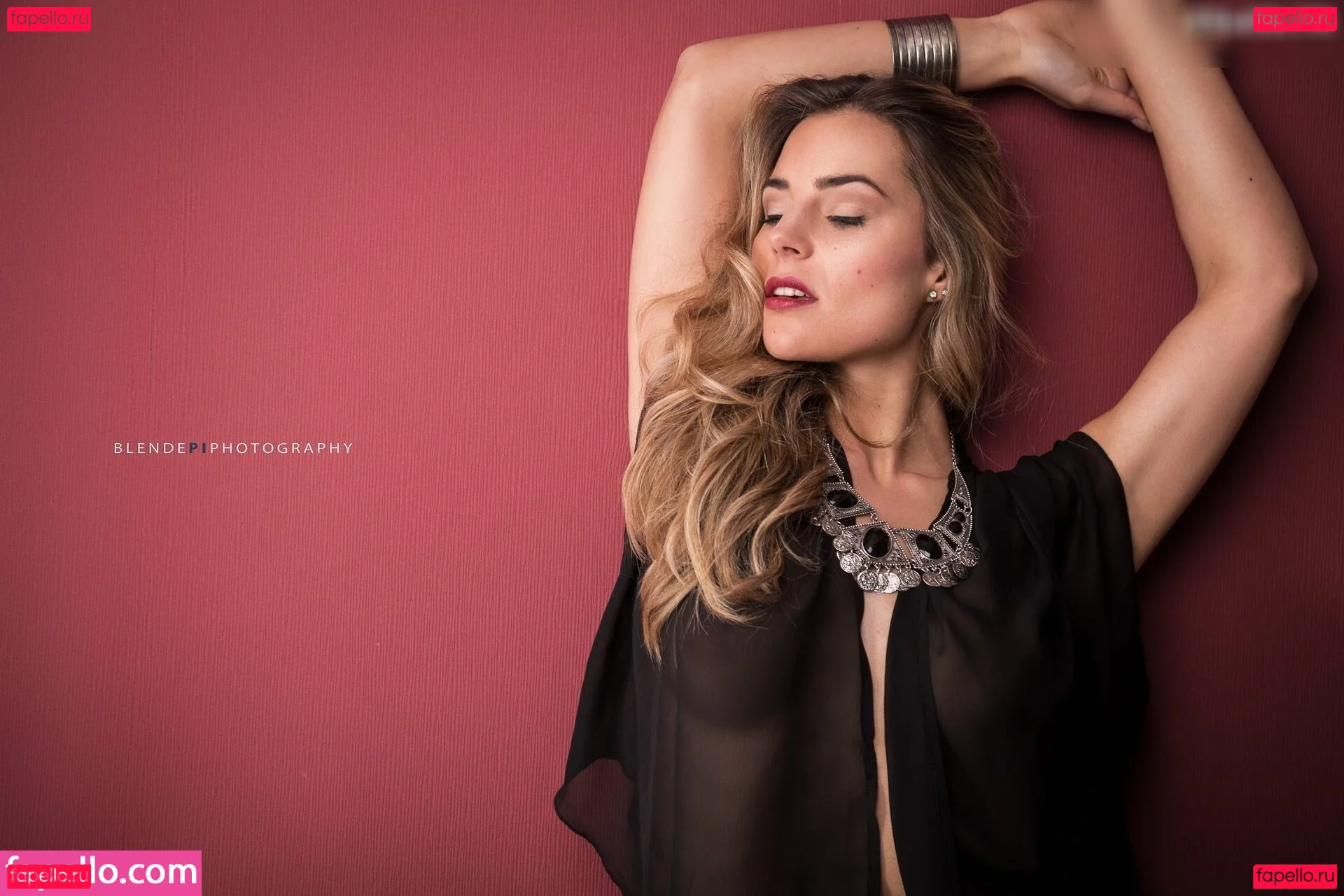 Viktoria Fischer Onlyfans Photo Gallery 