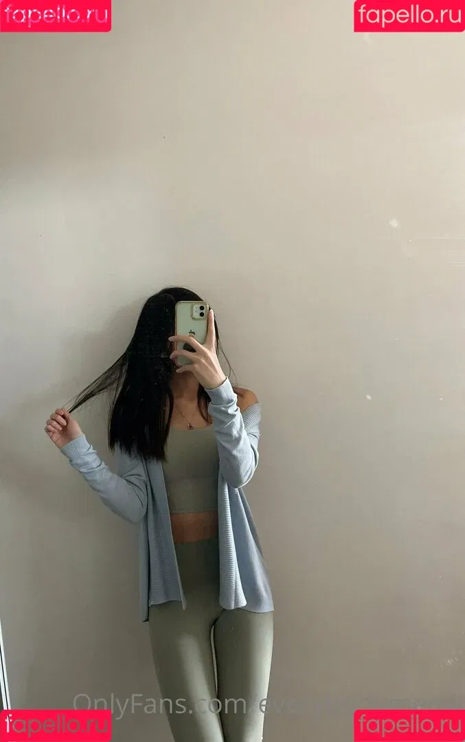 everybodymeow Onlyfans Photo Gallery 