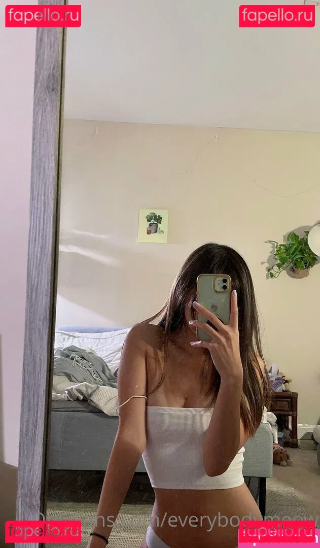 everybodymeow Onlyfans Photo Gallery 