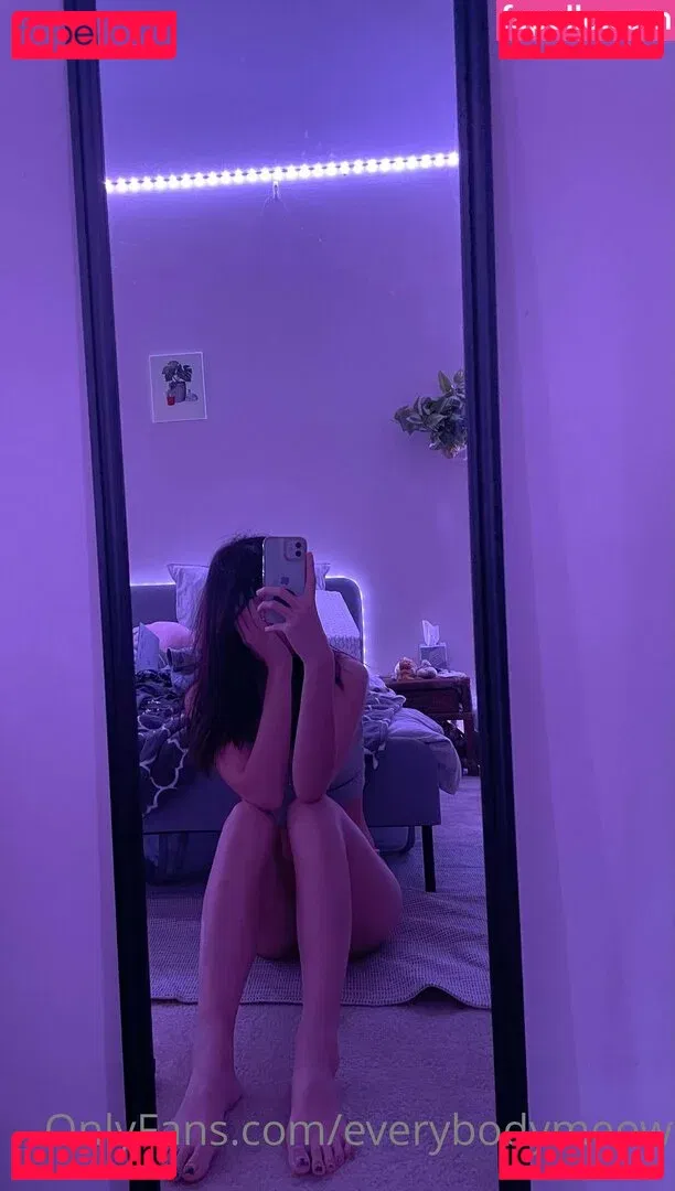 everybodymeow Onlyfans Photo Gallery 