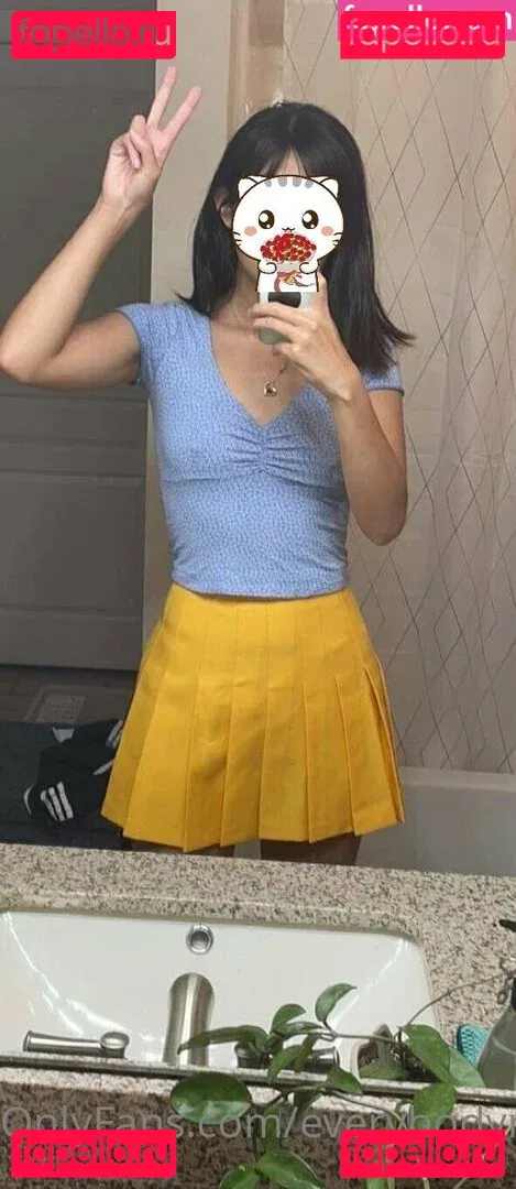 everybodymeow Onlyfans Photo Gallery 