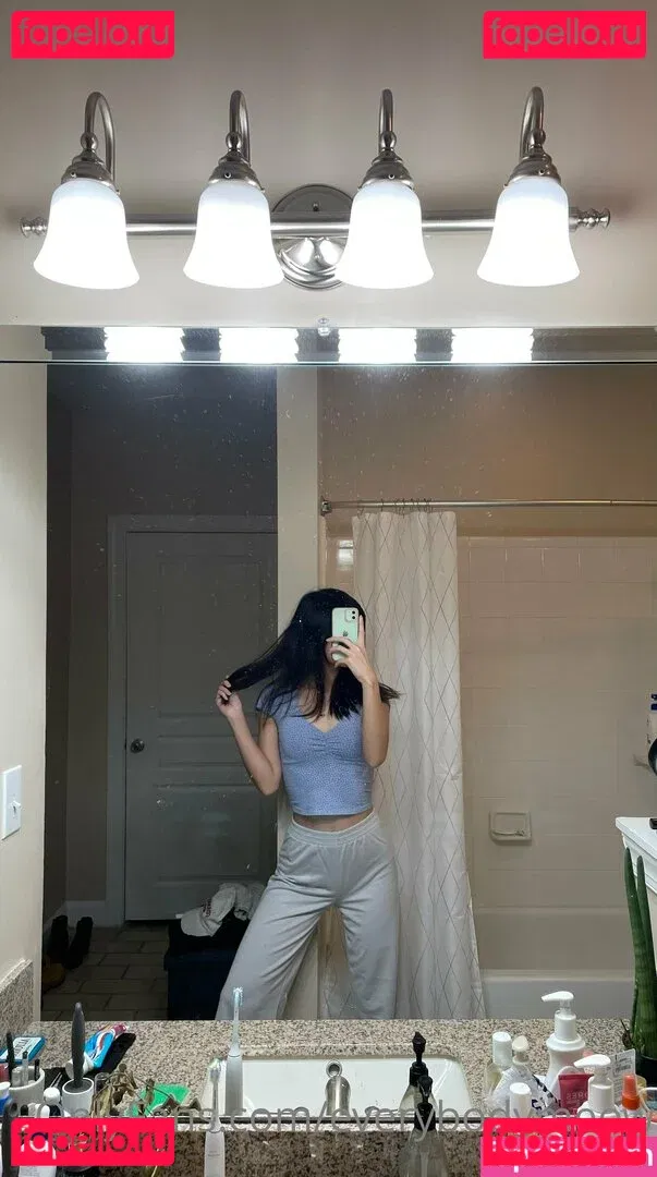 everybodymeow Onlyfans Photo Gallery 