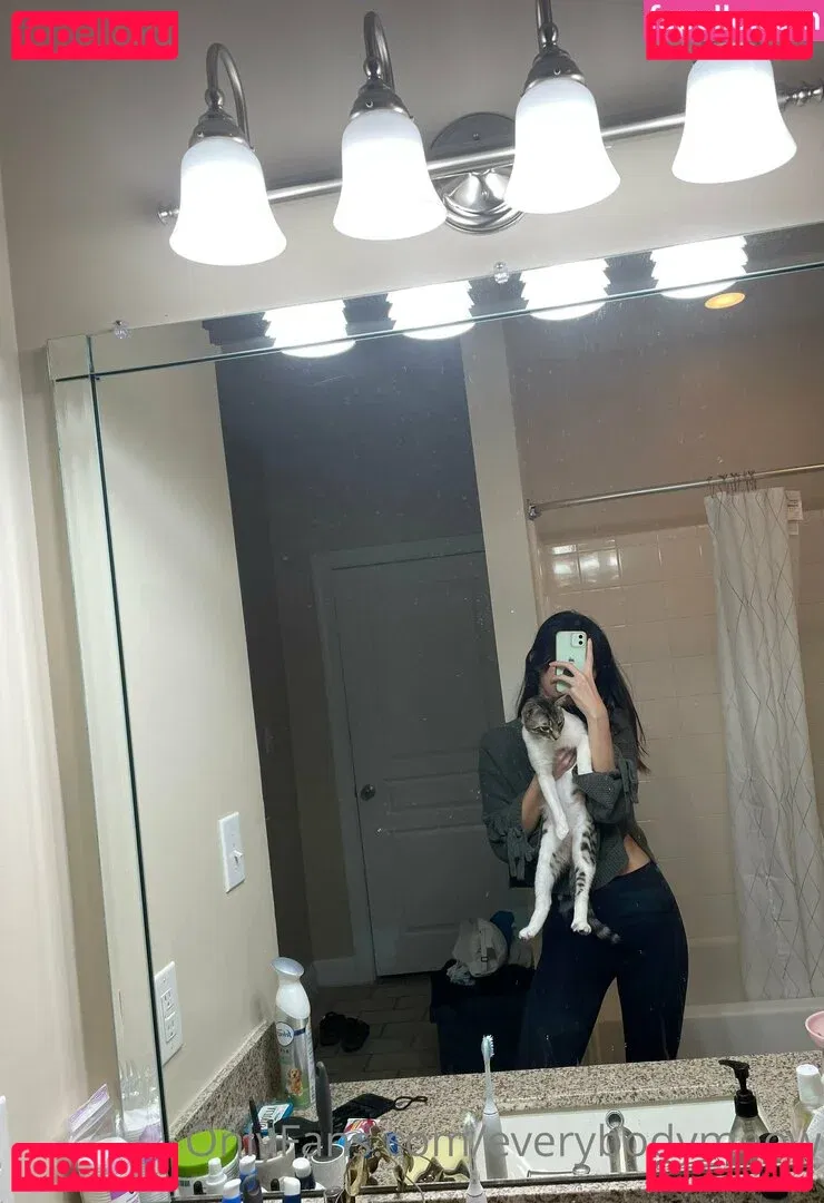 everybodymeow Onlyfans Photo Gallery 