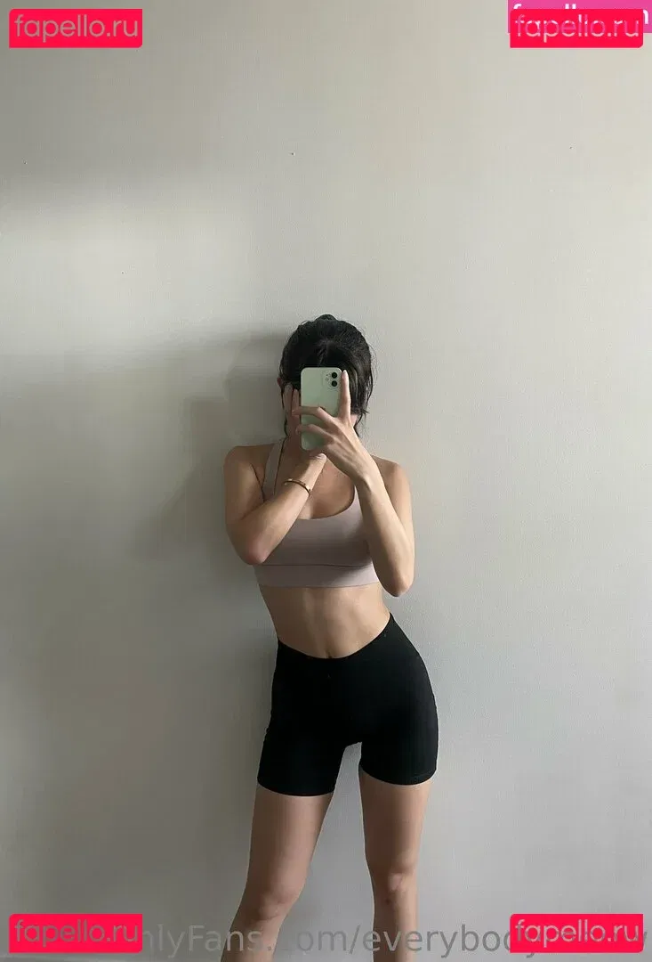 everybodymeow Onlyfans Photo Gallery 