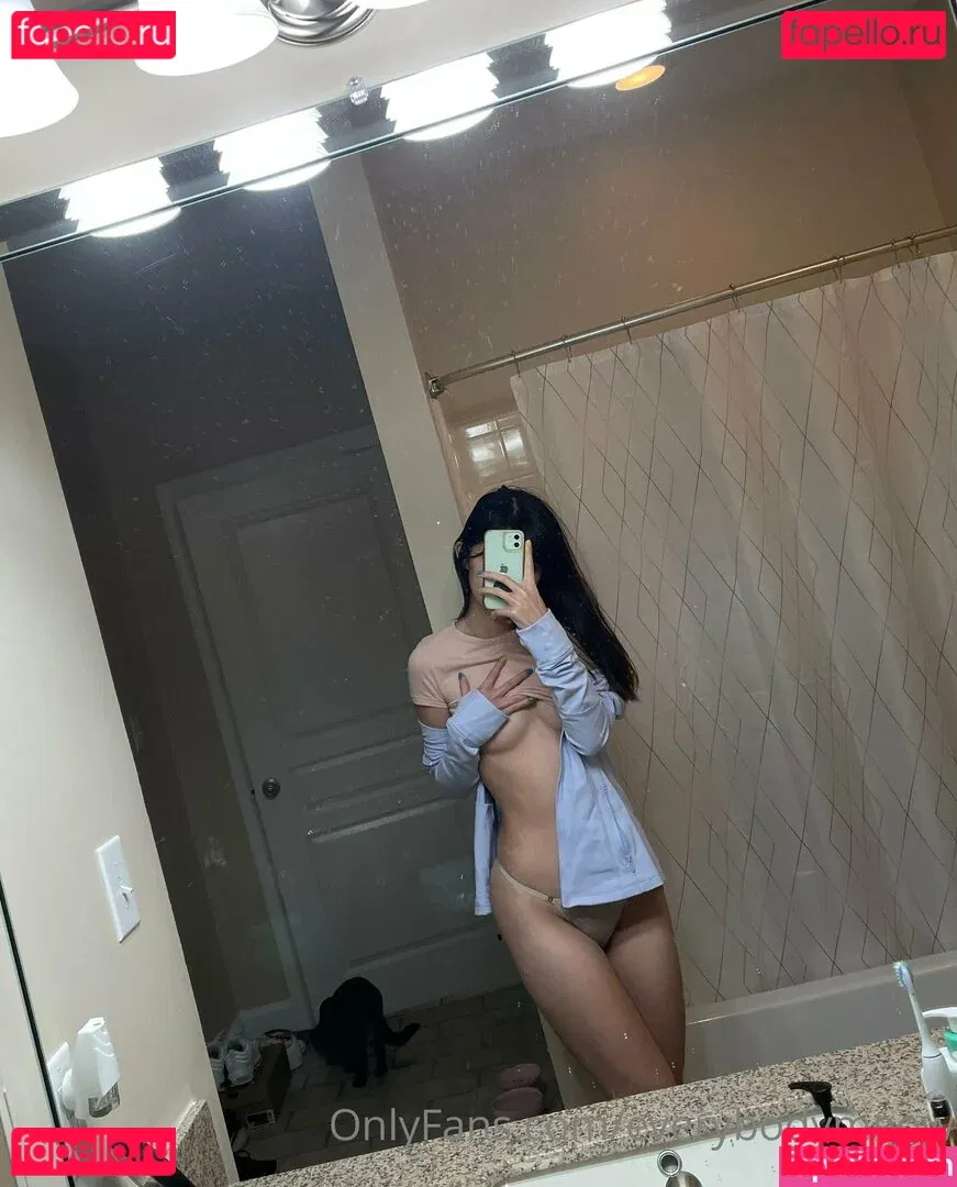 everybodymeow Onlyfans Photo Gallery 