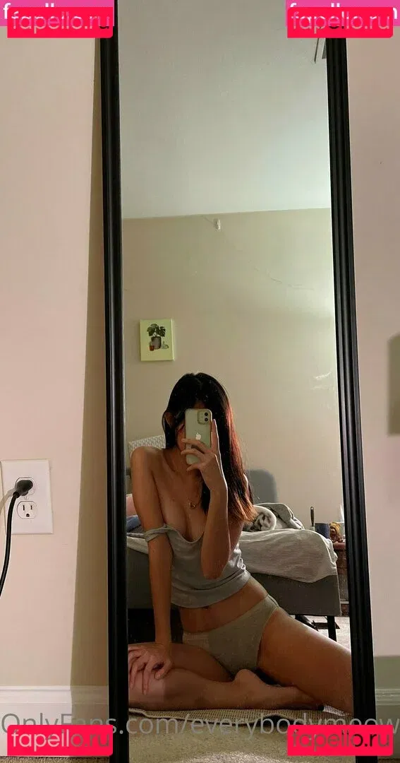 everybodymeow Onlyfans Photo Gallery 