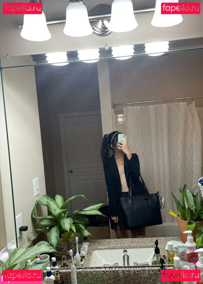 everybodymeow Onlyfans Photo Gallery 