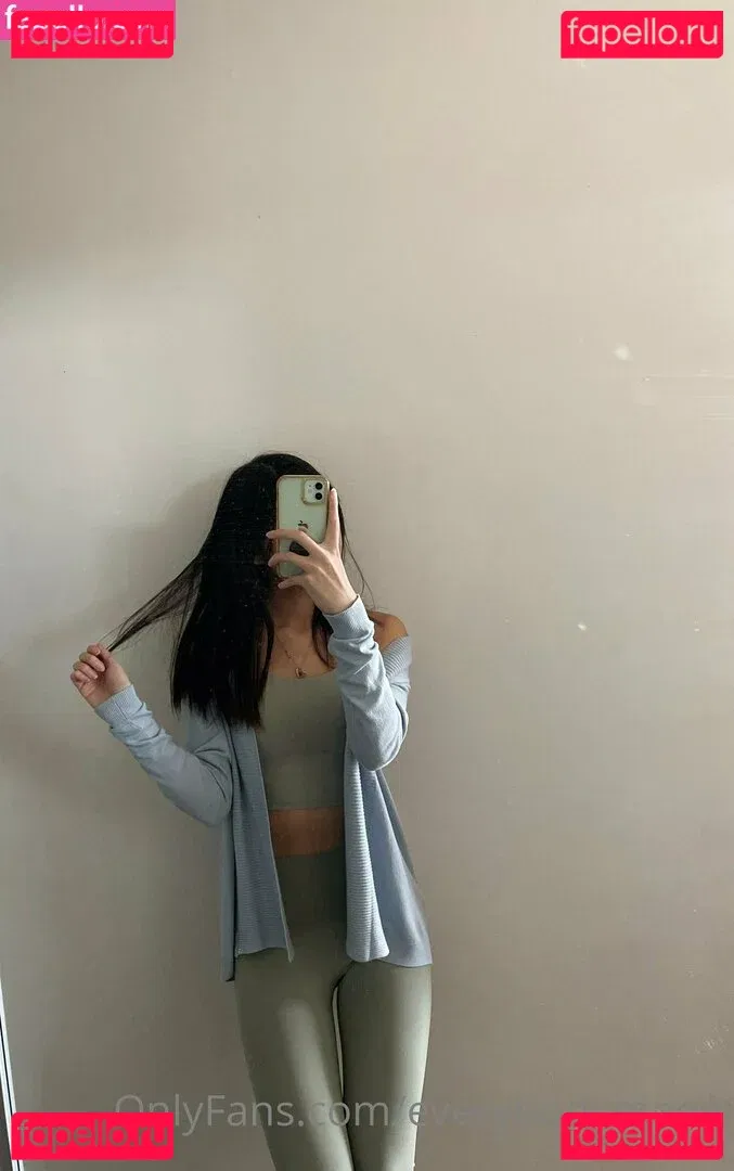 everybodymeow Onlyfans Photo Gallery 