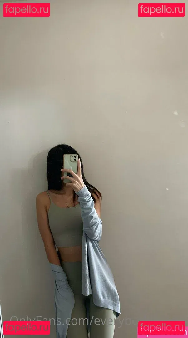 everybodymeow Onlyfans Photo Gallery 