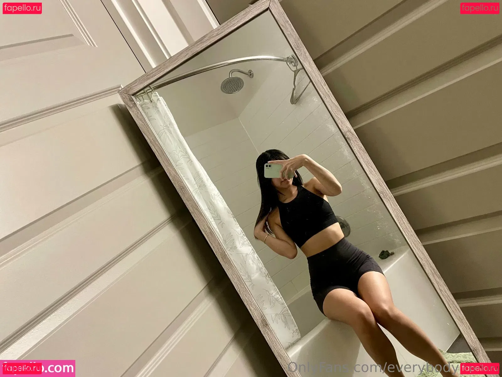 everybodymeow Onlyfans Photo Gallery 