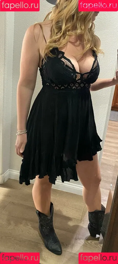 KelliAnn Onlyfans Photo Gallery 