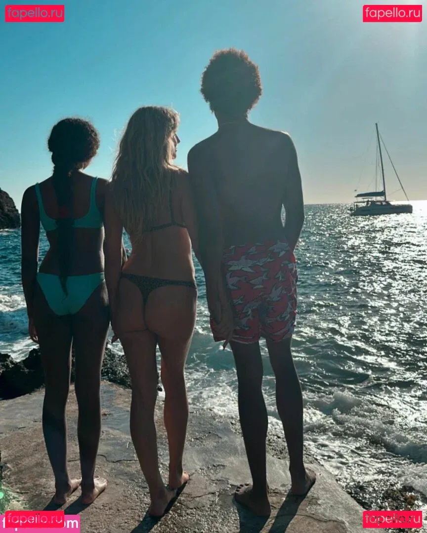 KelliAnn Onlyfans Photo Gallery 