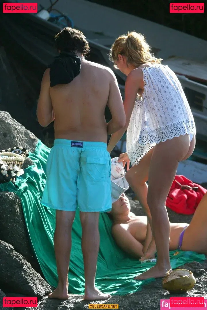 KelliAnn Onlyfans Photo Gallery 