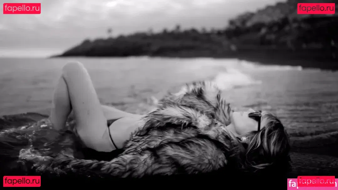 KelliAnn Onlyfans Photo Gallery 