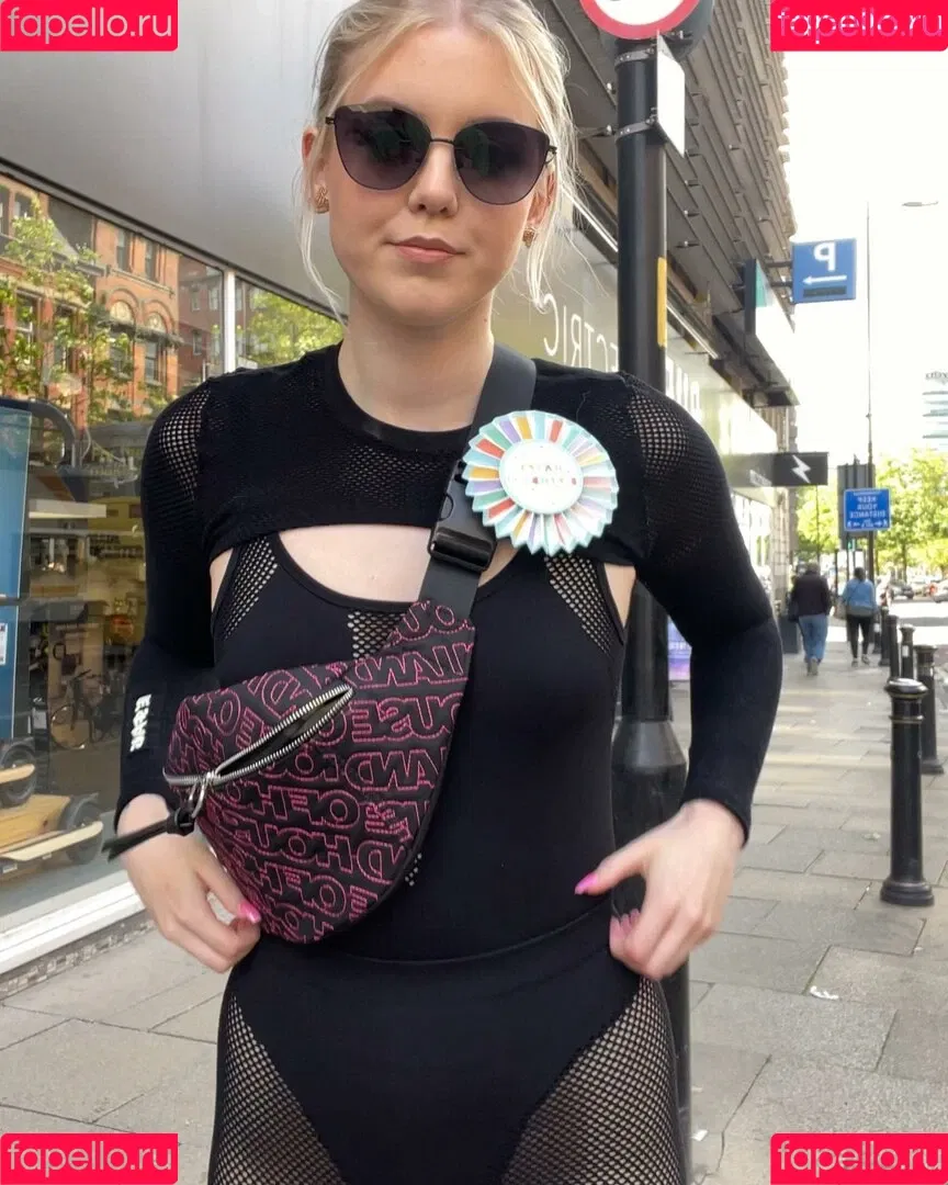 HoxieLoxie Onlyfans Photo Gallery 