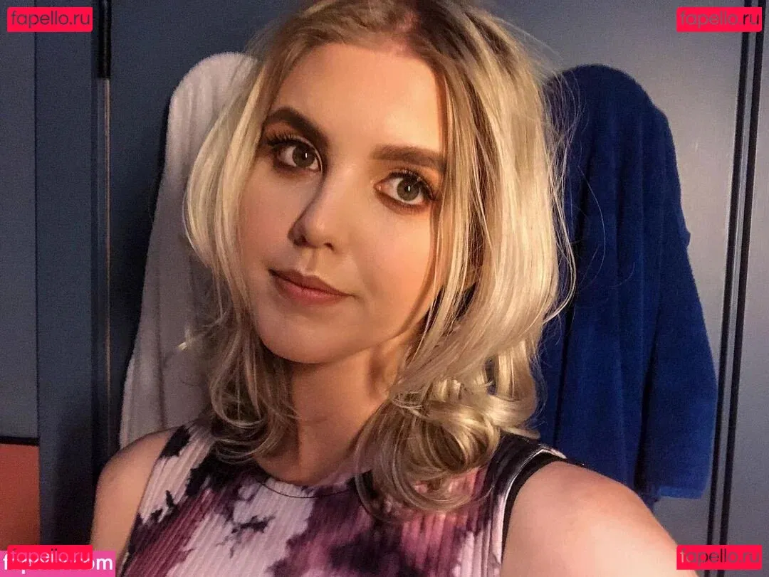 HoxieLoxie Onlyfans Photo Gallery 