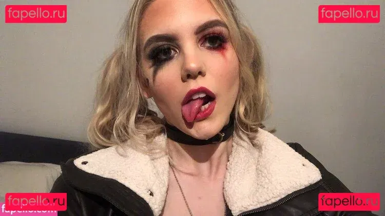 HoxieLoxie Onlyfans Photo Gallery 