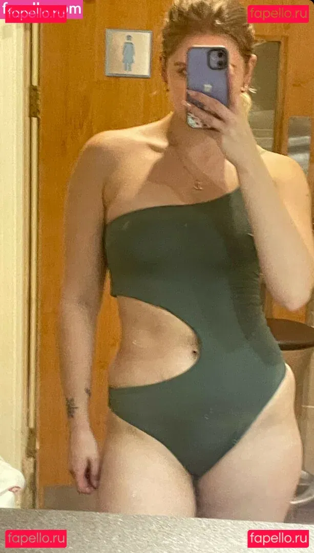 HoxieLoxie Onlyfans Photo Gallery 