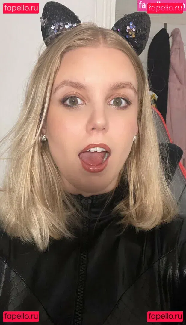 HoxieLoxie Onlyfans Photo Gallery 