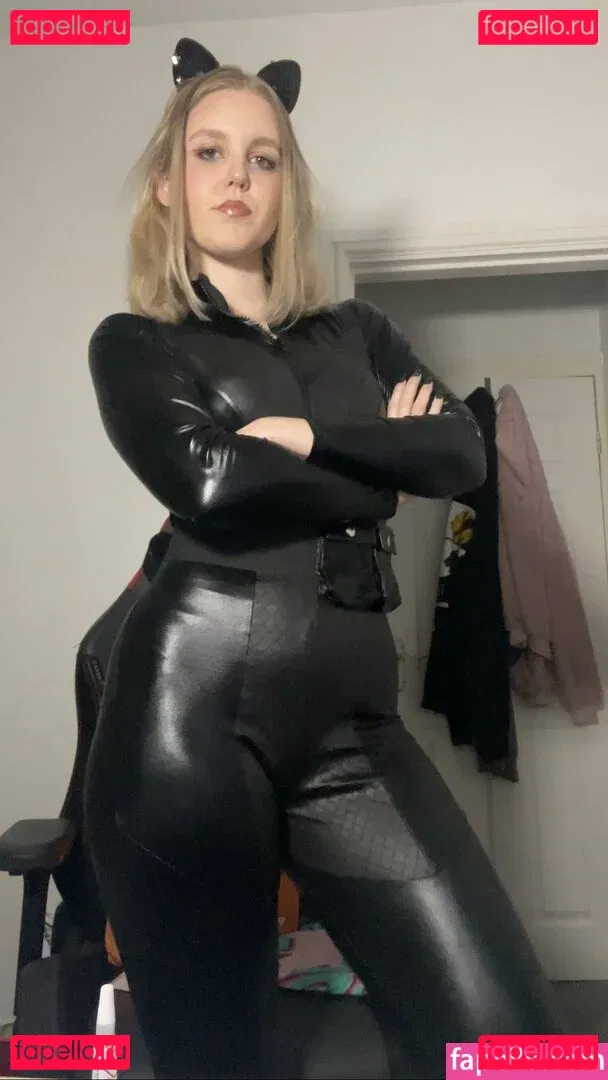 HoxieLoxie Onlyfans Photo Gallery 