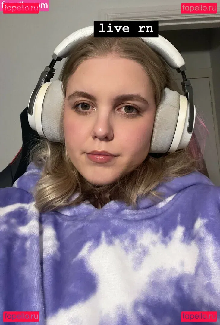 HoxieLoxie Onlyfans Photo Gallery 