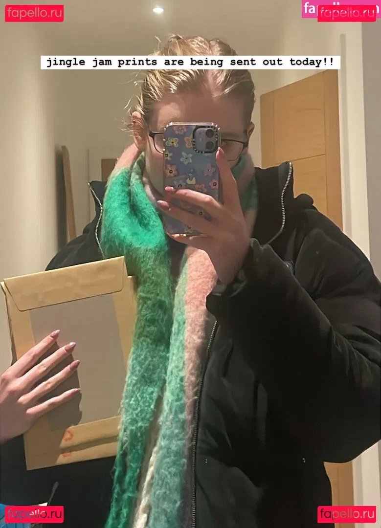 HoxieLoxie Onlyfans Photo Gallery 