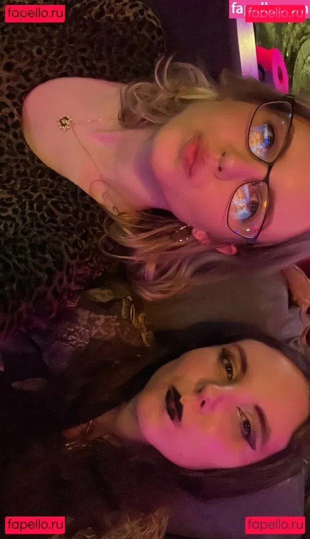 HoxieLoxie Onlyfans Photo Gallery 