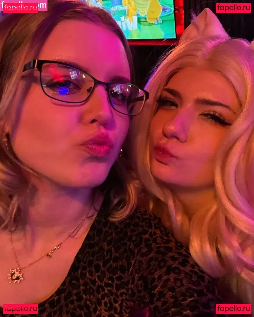 HoxieLoxie Onlyfans Photo Gallery 