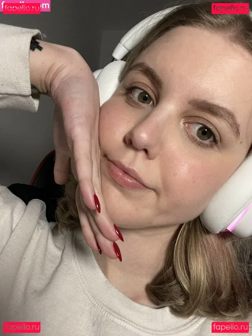 HoxieLoxie Onlyfans Photo Gallery 