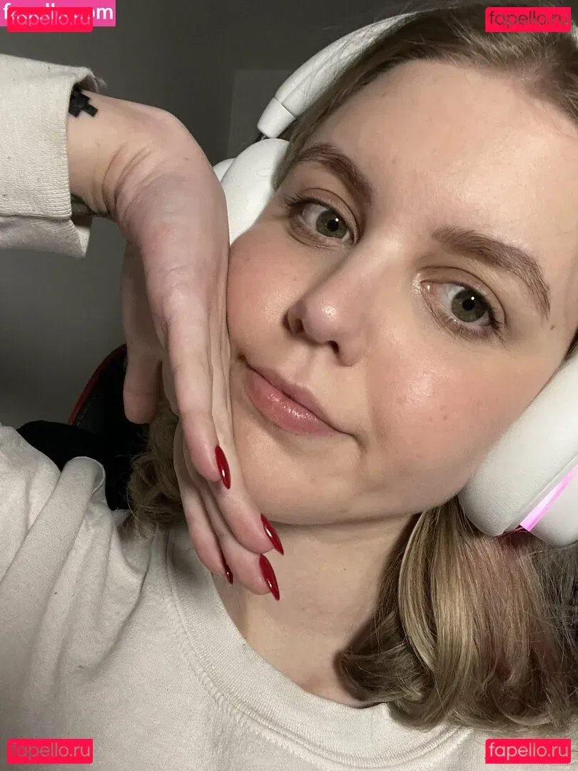 HoxieLoxie Onlyfans Photo Gallery 