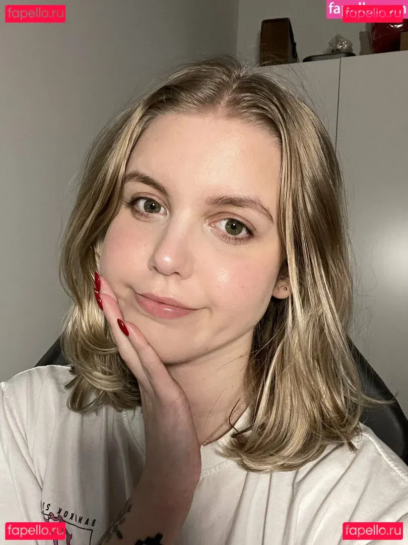 HoxieLoxie Onlyfans Photo Gallery 