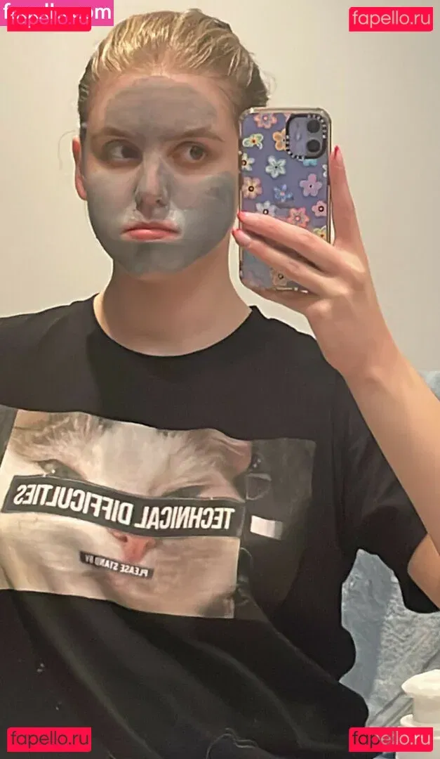 HoxieLoxie Onlyfans Photo Gallery 