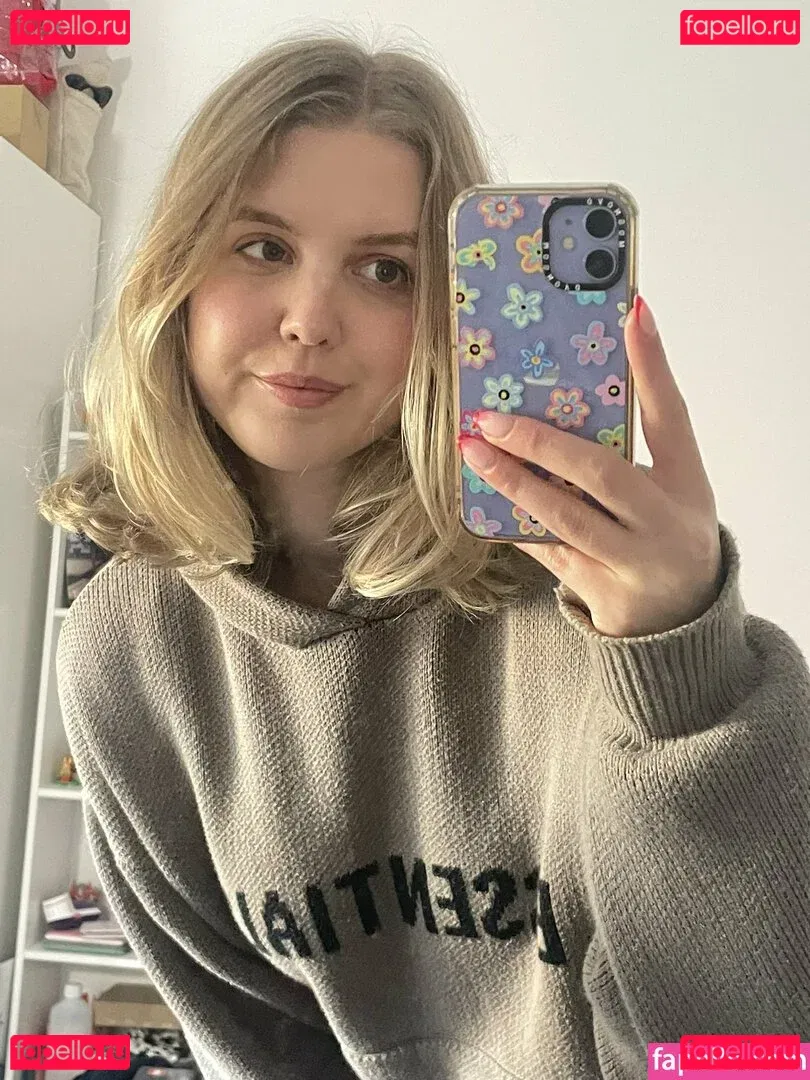 HoxieLoxie Onlyfans Photo Gallery 