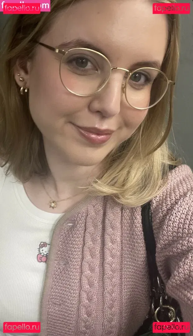 HoxieLoxie Onlyfans Photo Gallery 