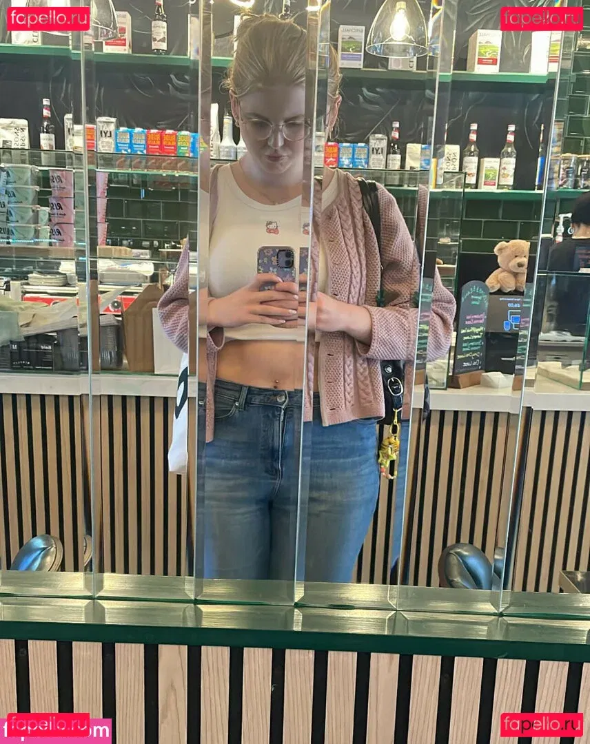 HoxieLoxie Onlyfans Photo Gallery 