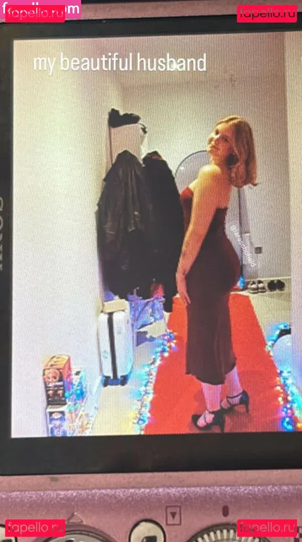 HoxieLoxie Onlyfans Photo Gallery 