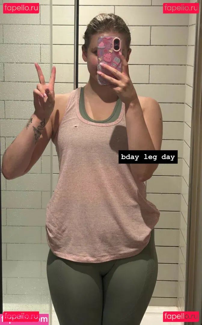 HoxieLoxie Onlyfans Photo Gallery 