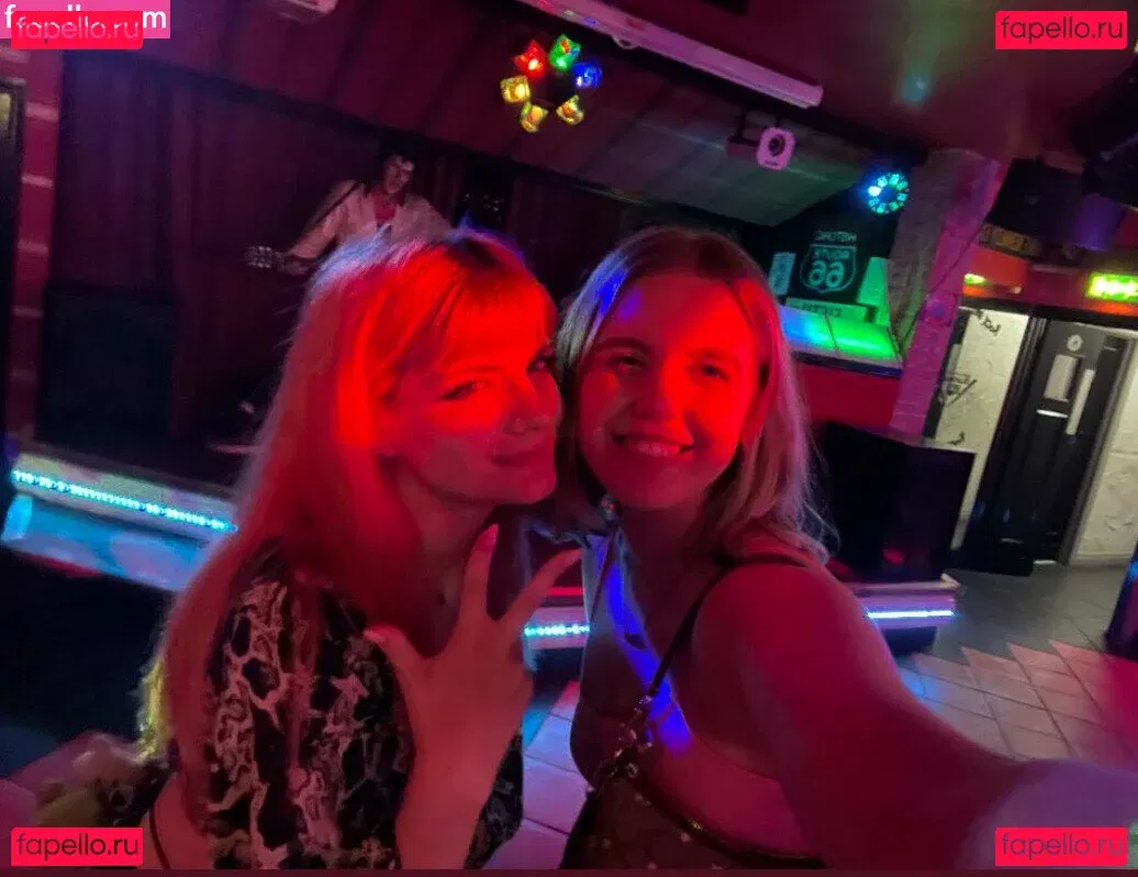 HoxieLoxie Onlyfans Photo Gallery 