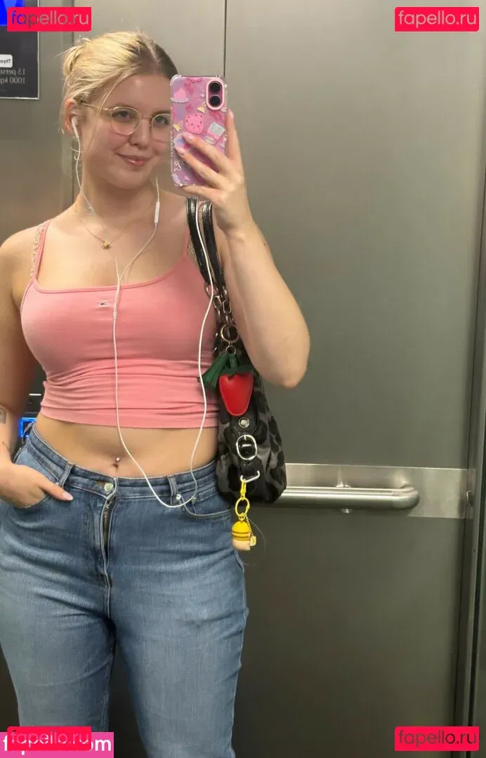 HoxieLoxie Onlyfans Photo Gallery 