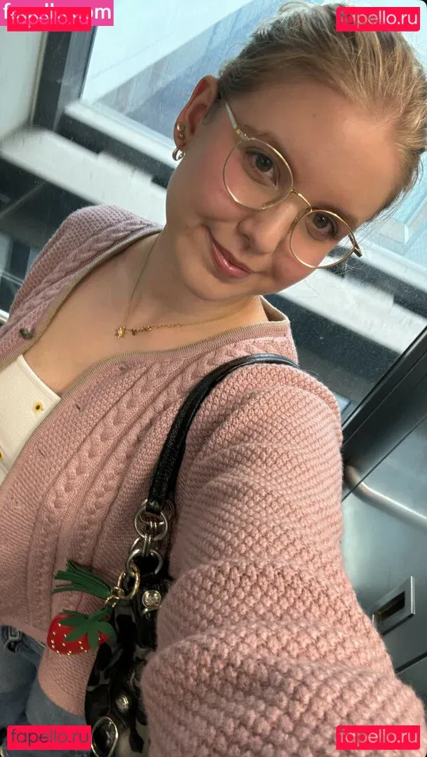 HoxieLoxie Onlyfans Photo Gallery 