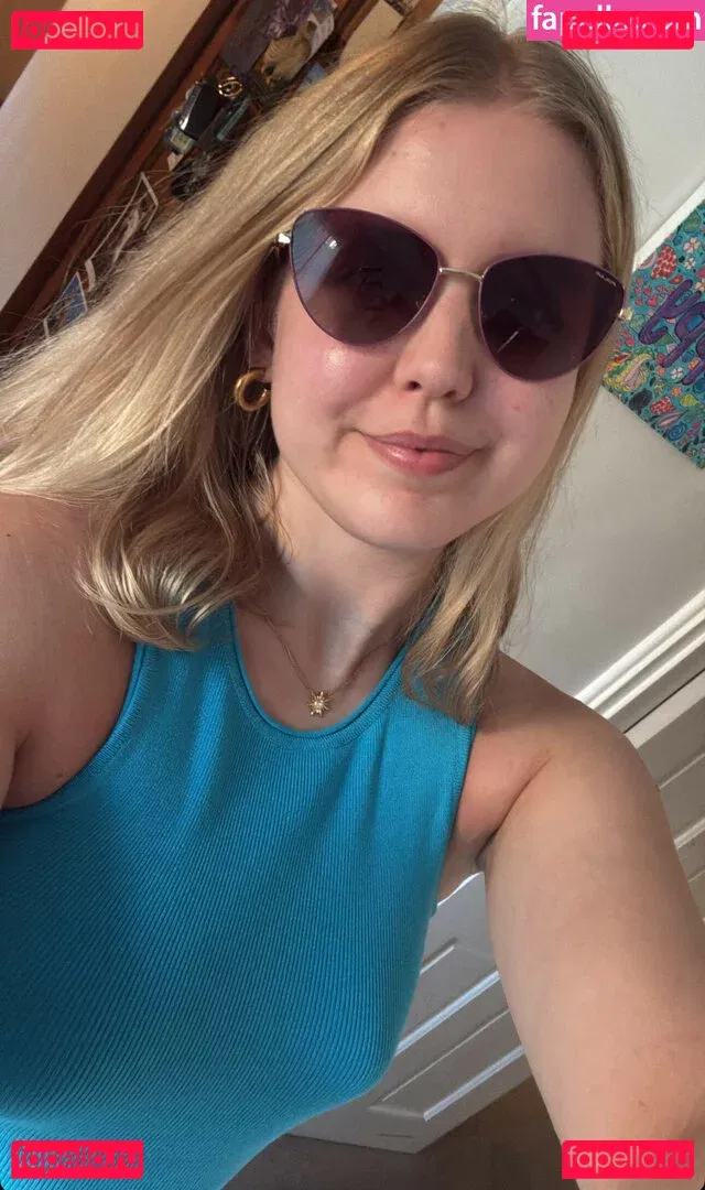 HoxieLoxie Onlyfans Photo Gallery 