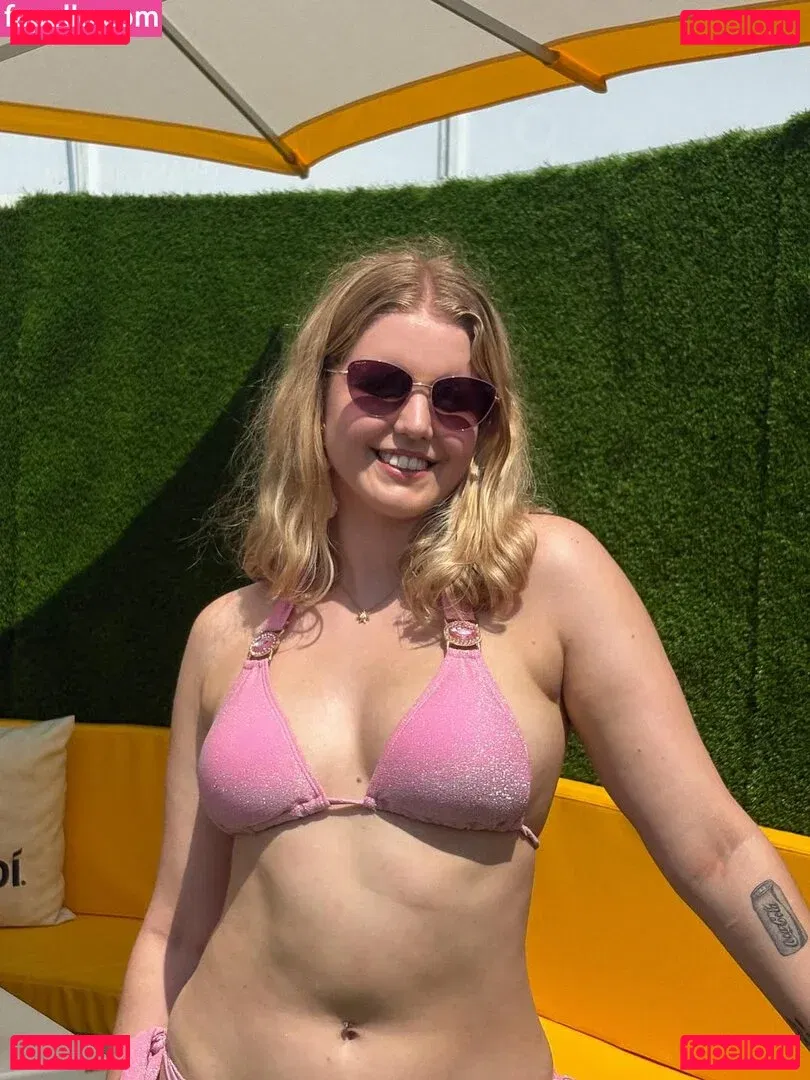 HoxieLoxie Onlyfans Photo Gallery 