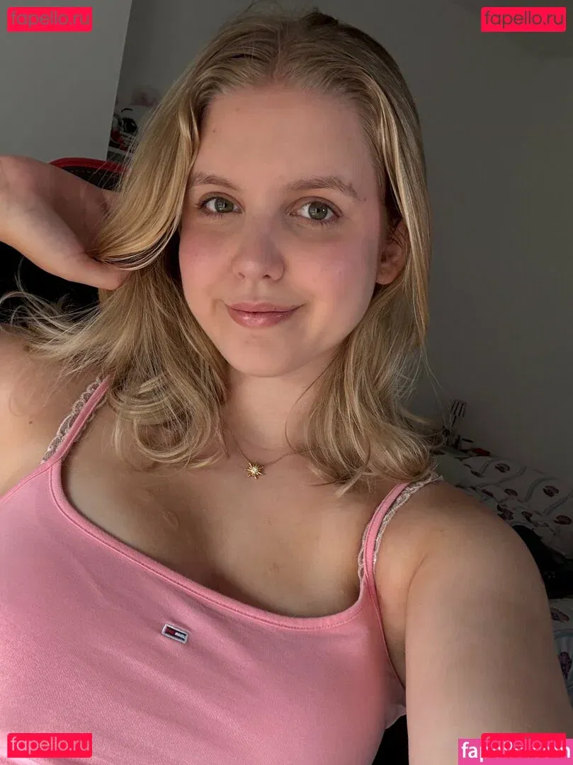 HoxieLoxie Onlyfans Photo Gallery 